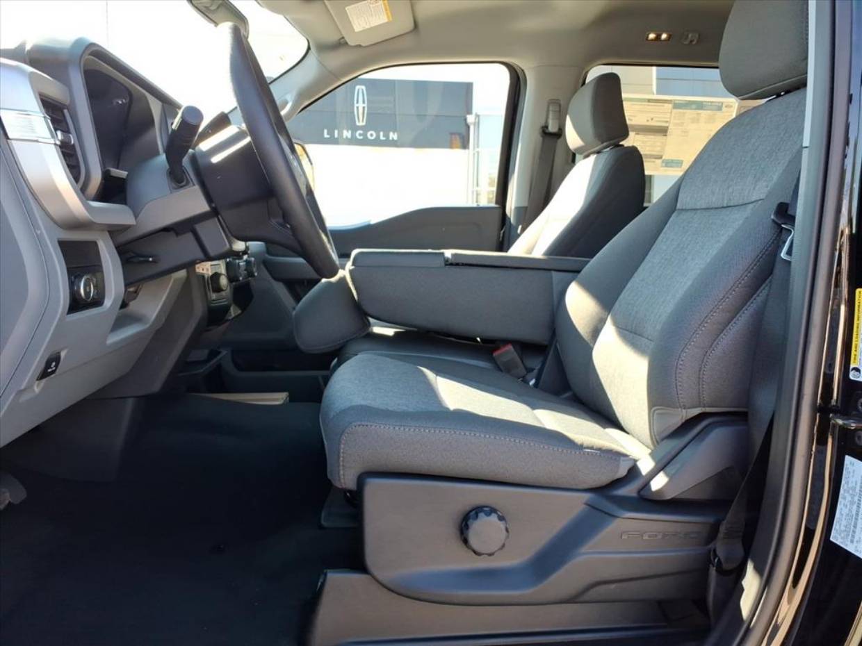 2026 Ford F-250 Super Duty XL - Photo 6