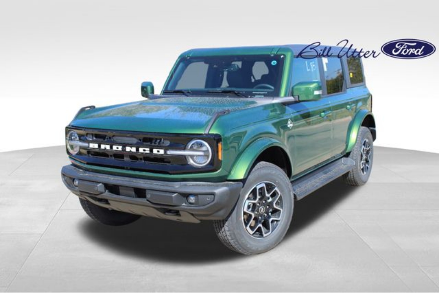 2025 Ford Bronco 4-Door Outer Banks's photo