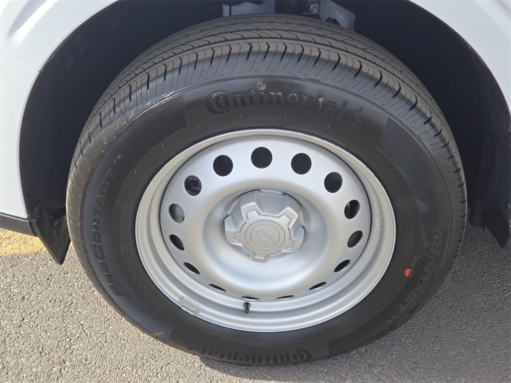 2025 Ford Maverick XL photo 4