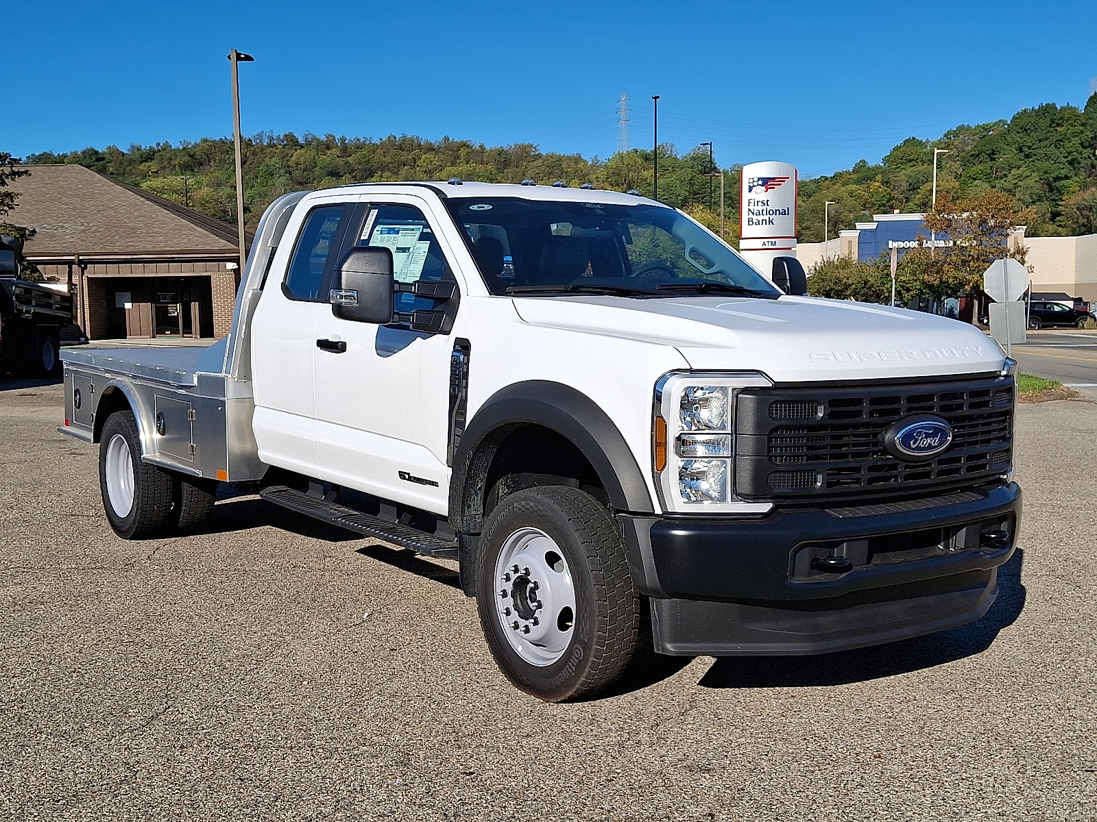 2024 Ford Super Duty F-550 Flatbed XL