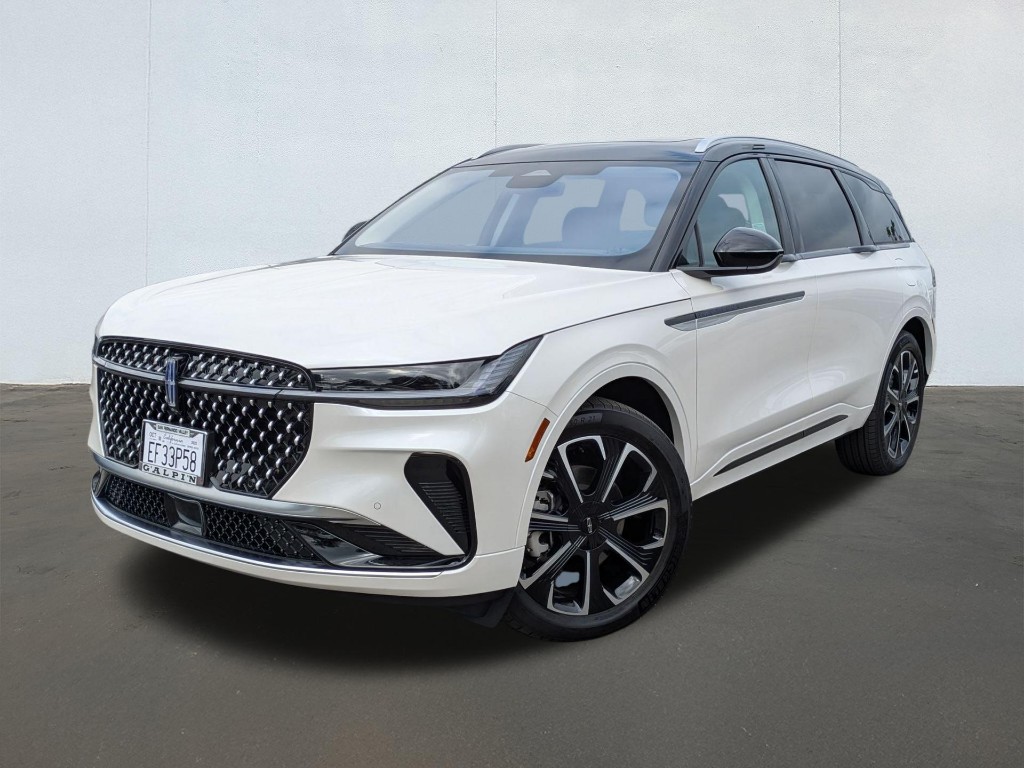 2025 Lincoln Nautilus Reserve