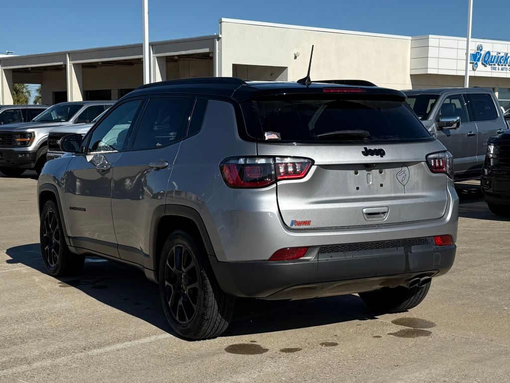 2022 Jeep Compass North Edition Latitude photo 2