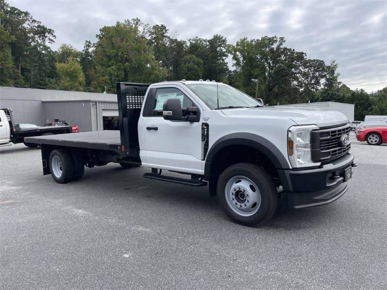 2025 Ford F-550SD XL