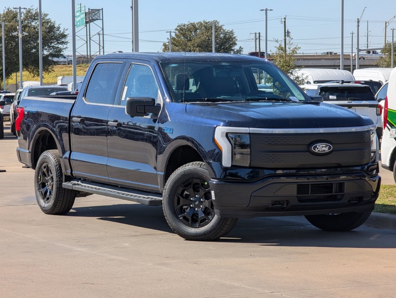 2025 Ford F-150 Lightning XLT's photo