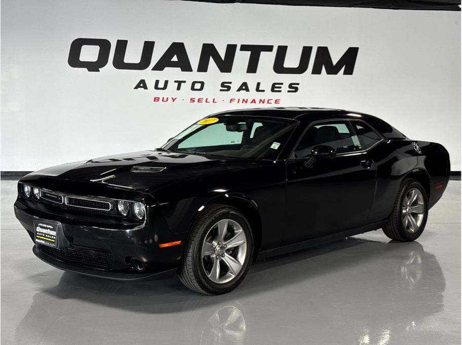 Used 2017 Dodge Challenger SXT Coupe 2D