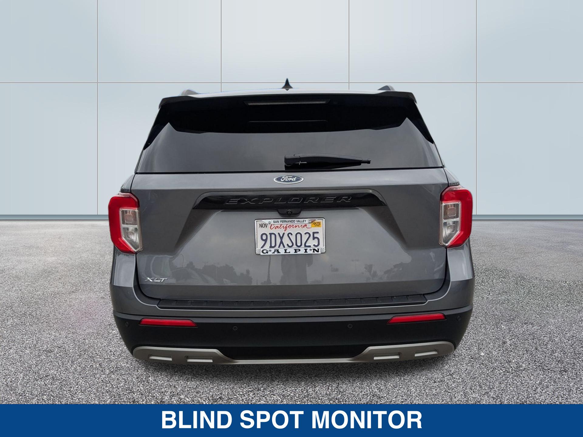 2022 Ford Explorer XLT photo 2