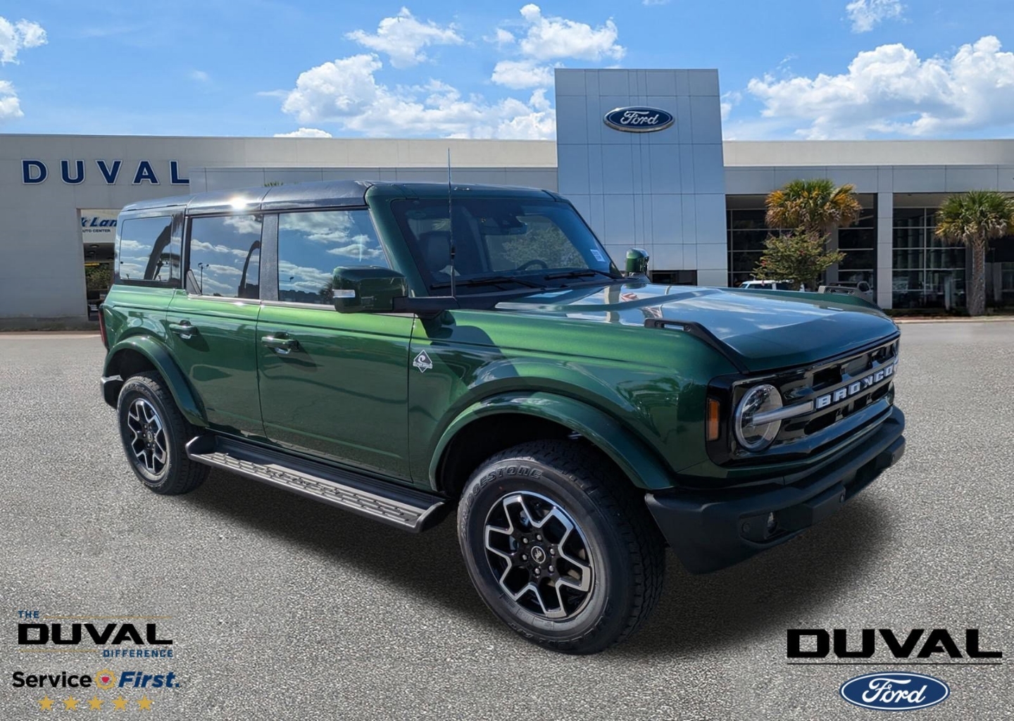 2025 Ford Bronco 4-Door Outer Banks's photo