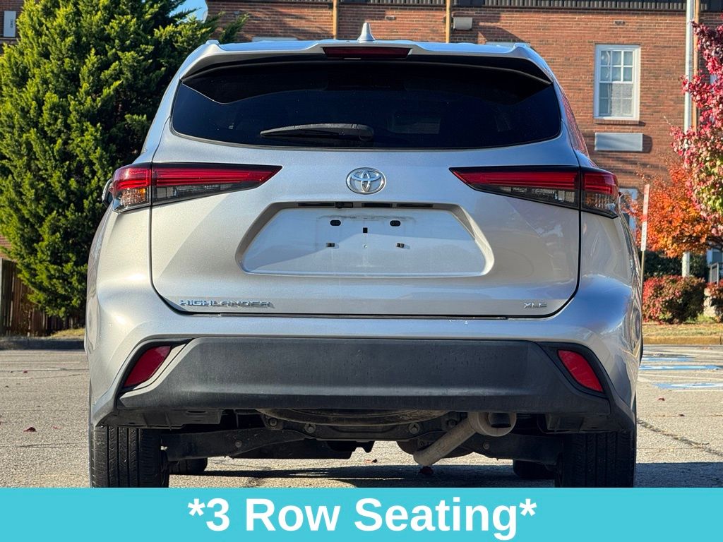 2022 Toyota Highlander XLE photo 4