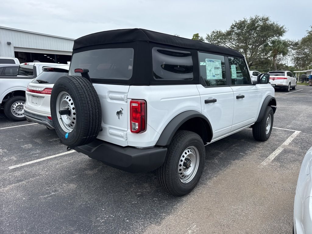 2025 Ford Bronco Base photo 2
