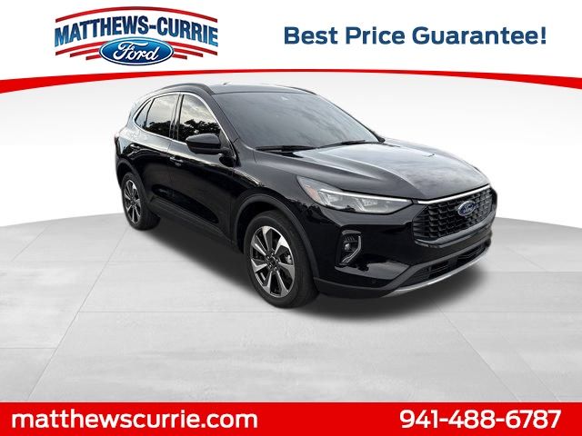 2023 Ford Escape Platinum's photo
