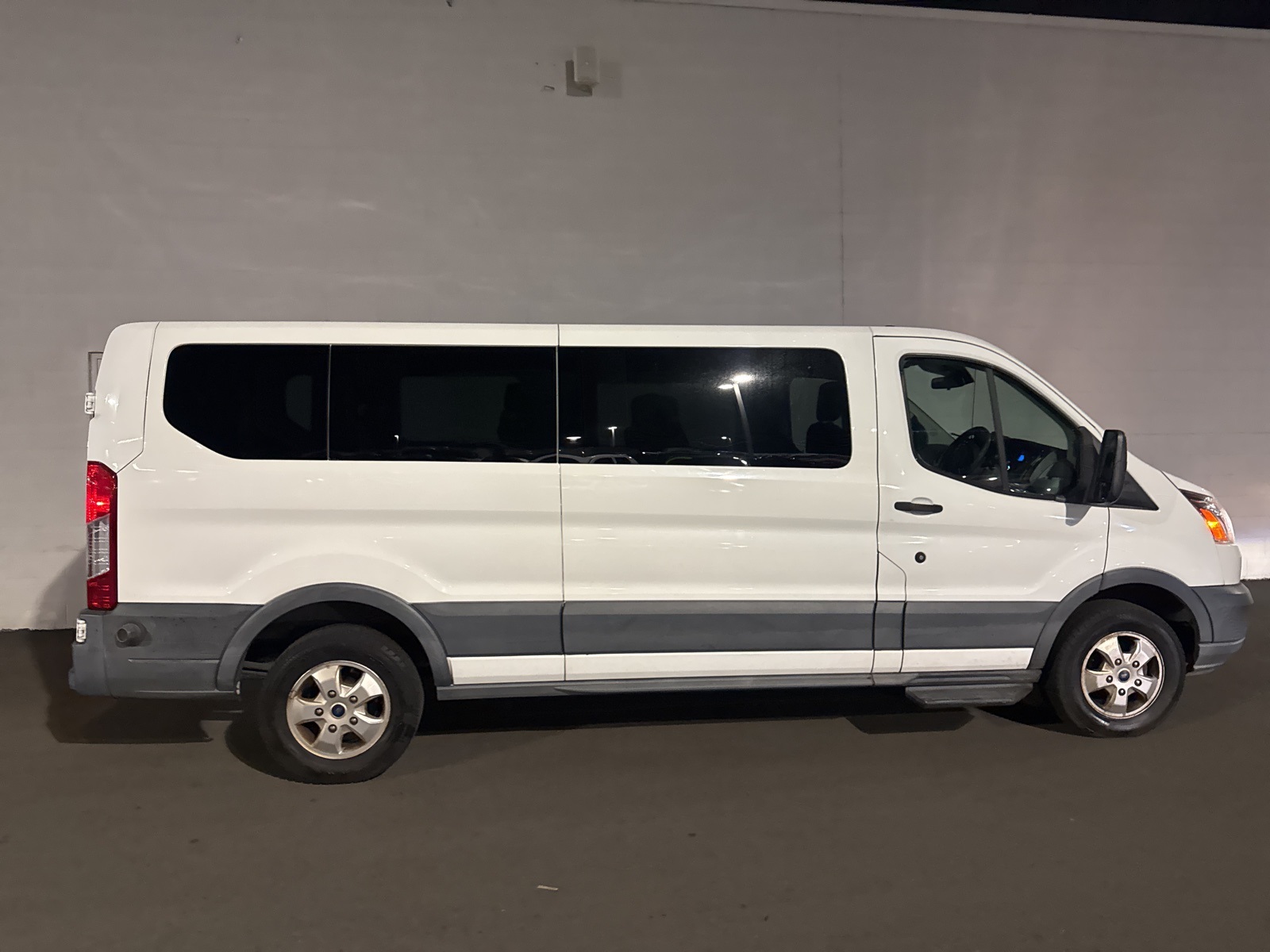 2018 Ford Transit-350 12 Passenger XLT
