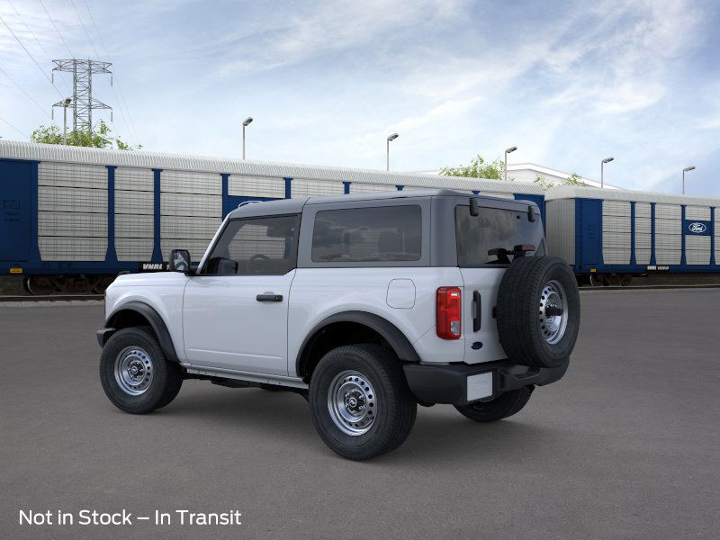 2025 Ford Bronco Base photo 4