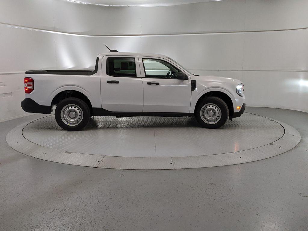 2025 Ford Maverick XL photo 2