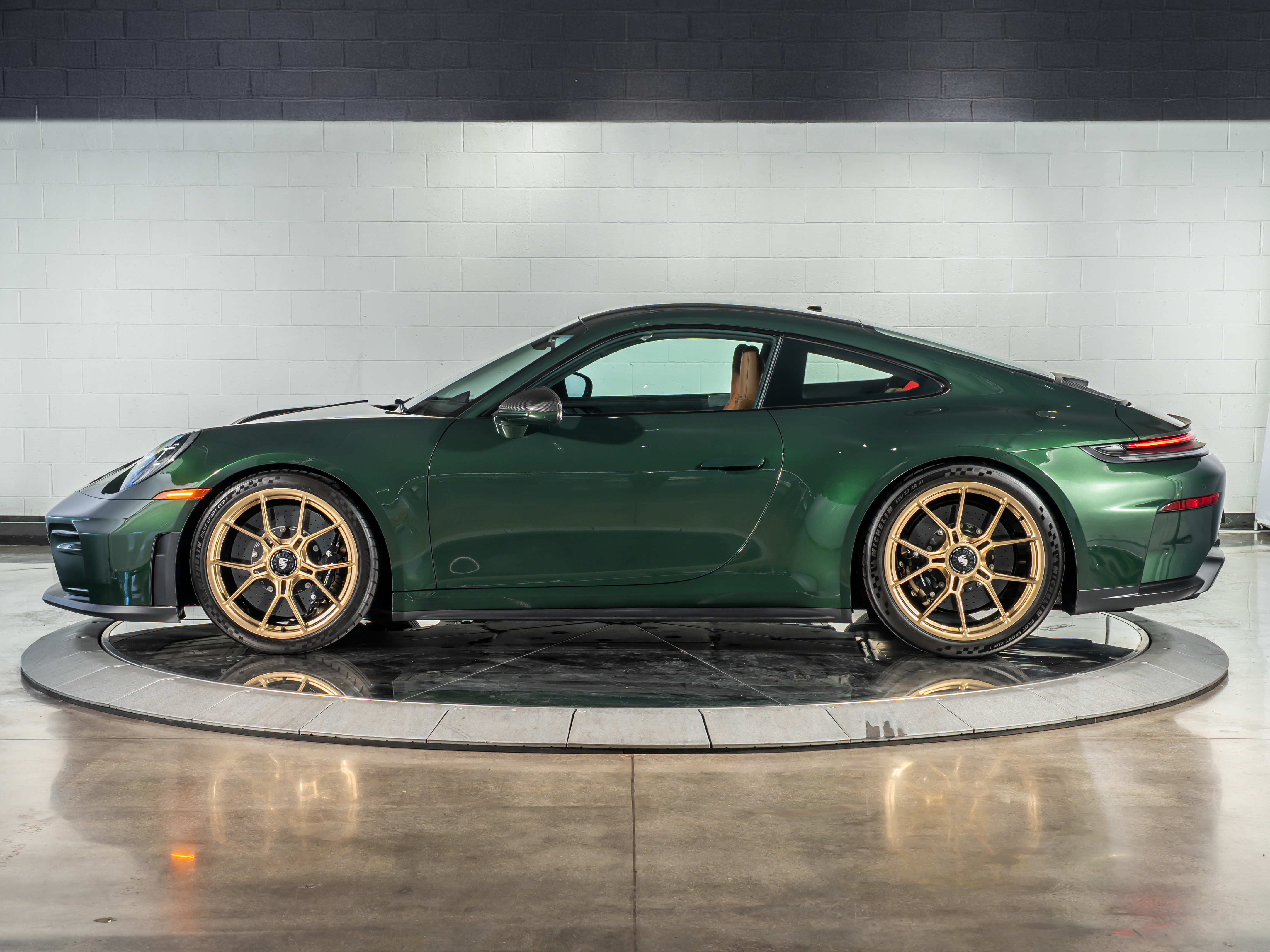 2026 Porsche 911 GT3 photo 2