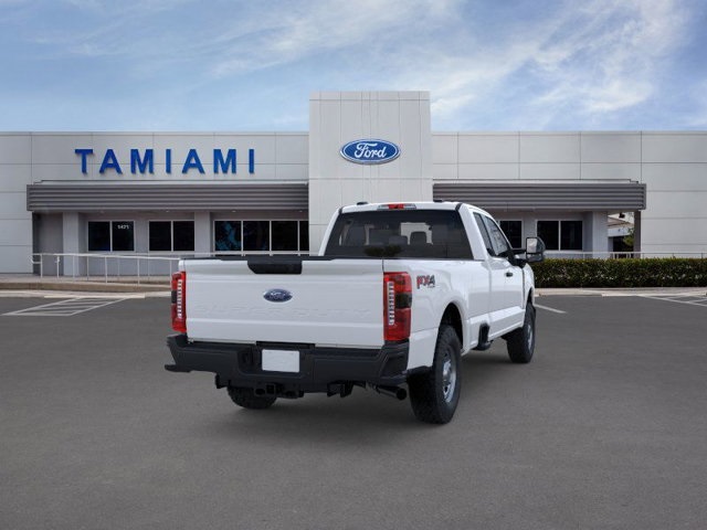 2025 Ford F-250 photo 2