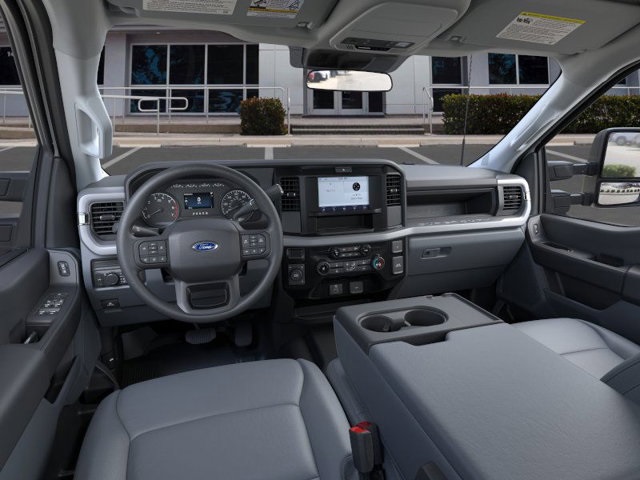 2025 Ford F-250 photo 3