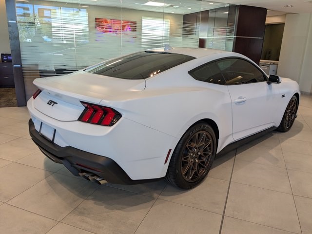 2025 Ford Mustang GT Premium photo 4