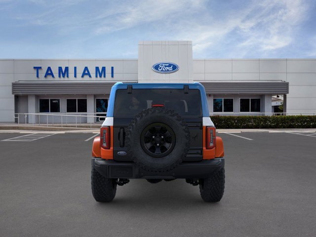 2025 Ford Bronco First Edition photo 2