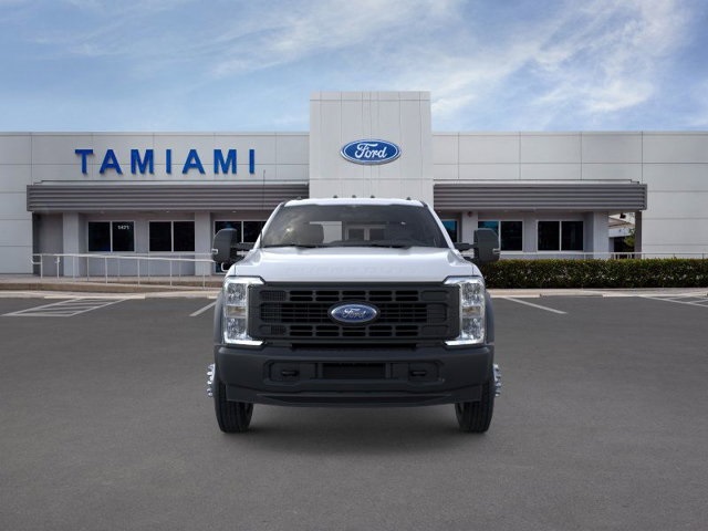2025 Ford F-450 photo 3