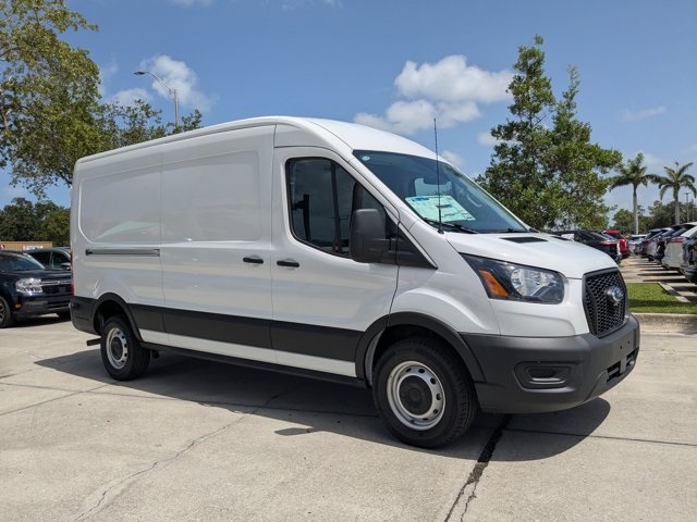 2025 Ford Transit photo 4