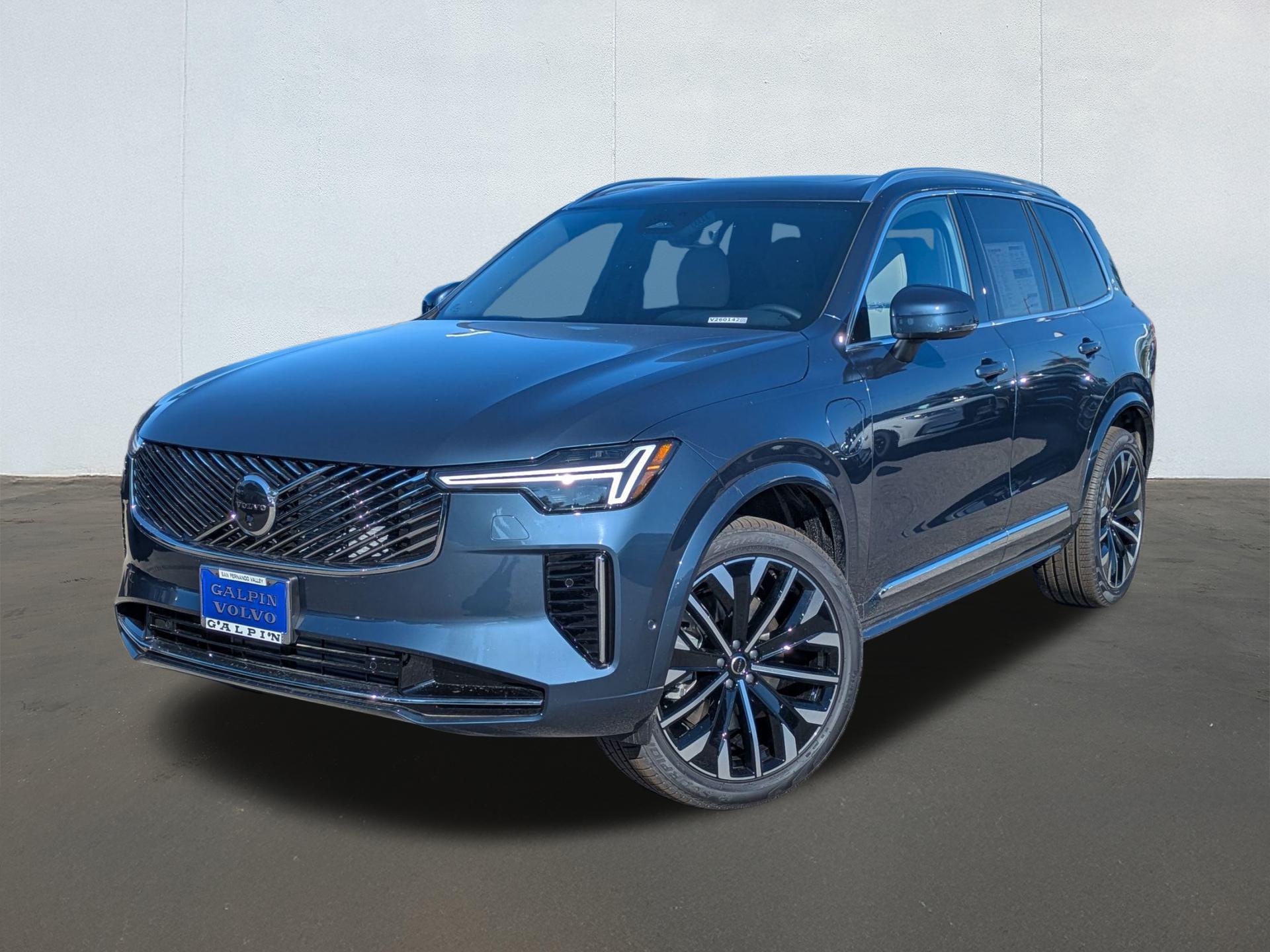 New 2026 Volvo XC90 Recharge Plug-In Hybrid T8 Plus 7-Seater