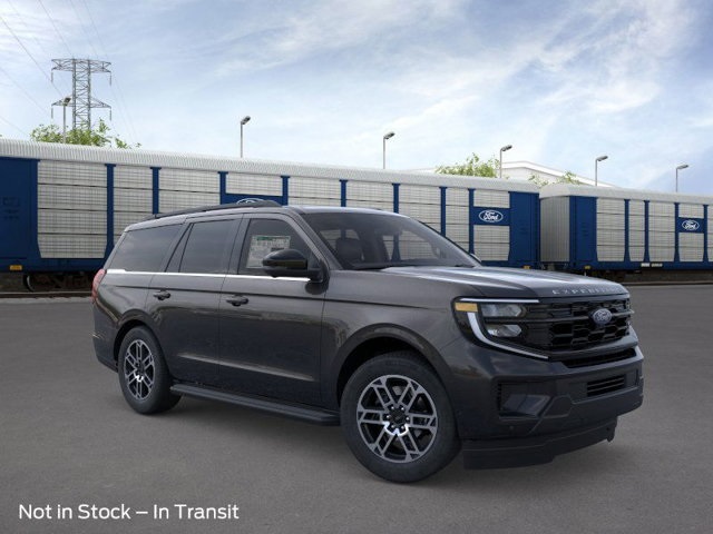 2025 Ford Expedition photo 4