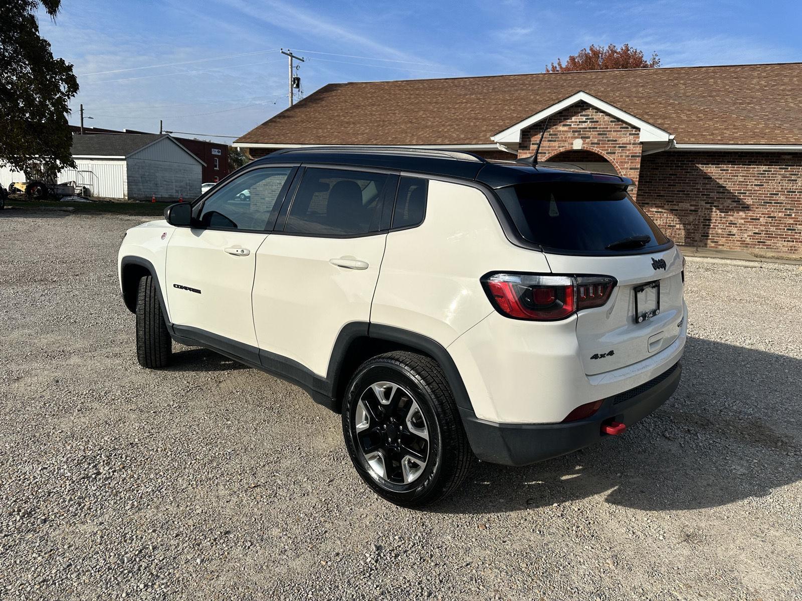 2020 Jeep Compass Trailhawk photo 2