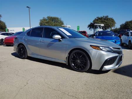 2022 Toyota Camry Hybrid XSE