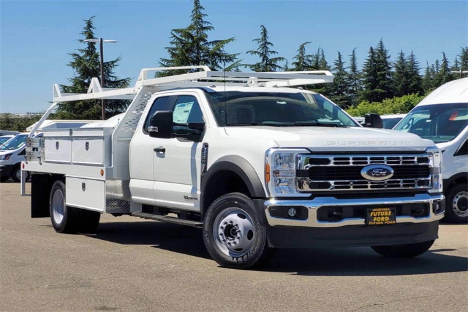 2025 Ford F-550 Super Duty Chassis Cab XL's photo