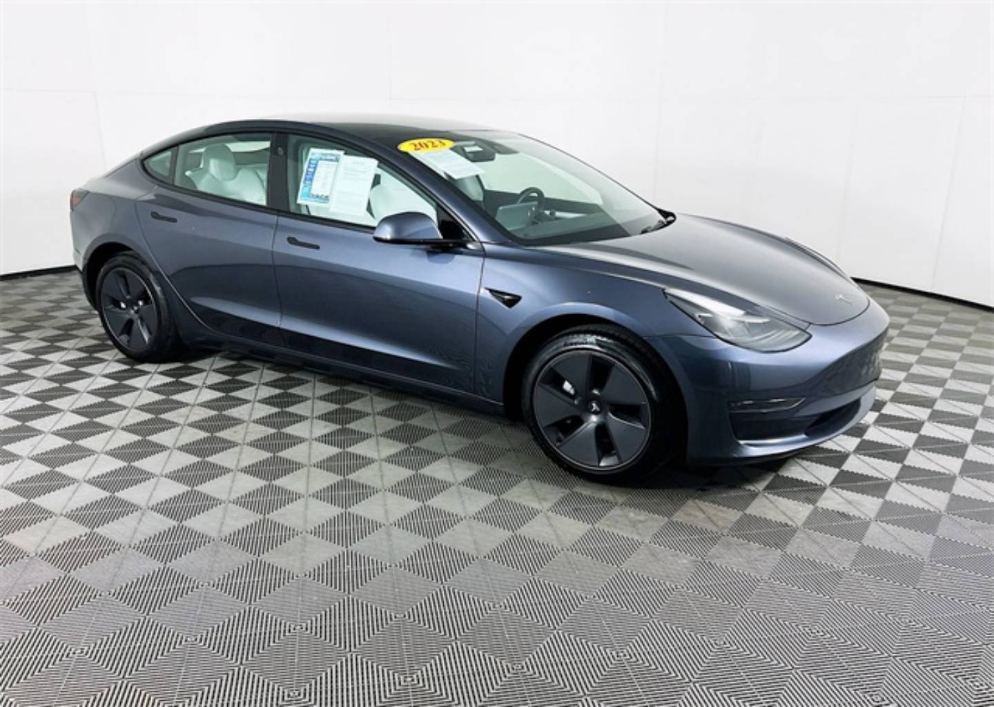 2023 Tesla Model 3 Base's photo