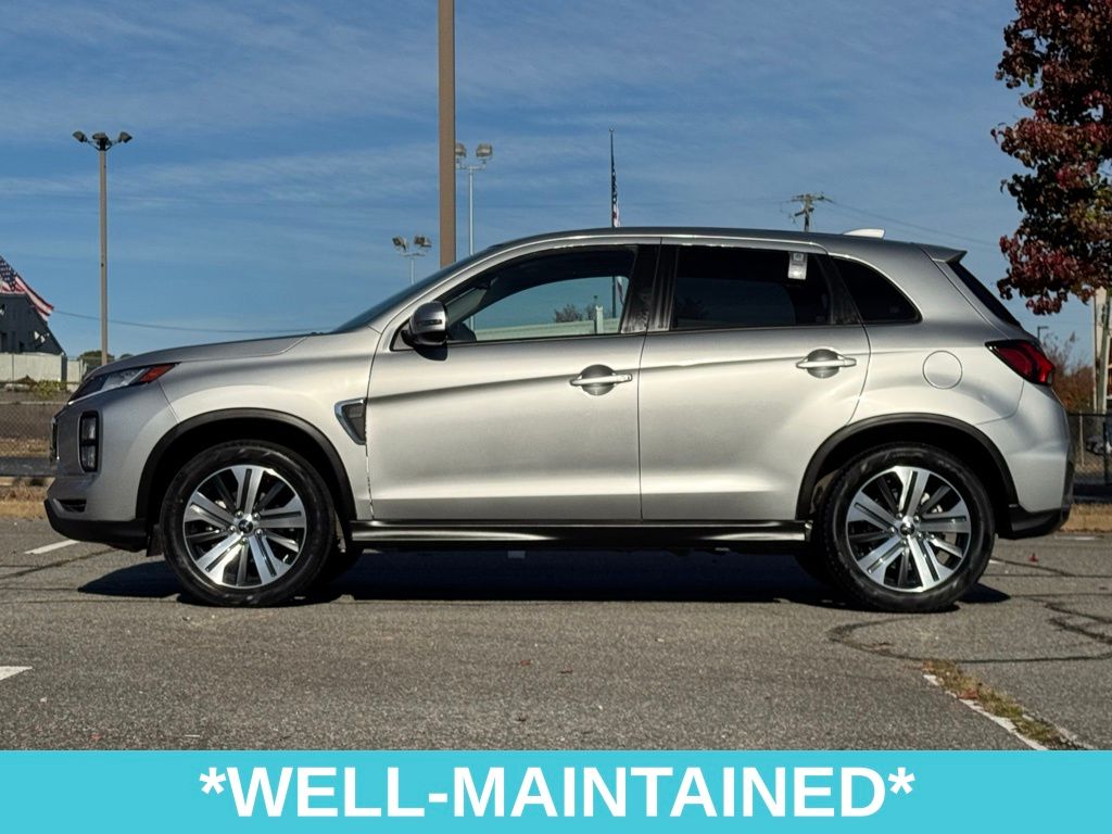 2021 Mitsubishi Outlander Sport SE photo 3