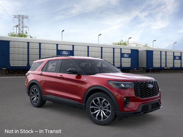 2026 Ford Explorer ST-Line photo 3