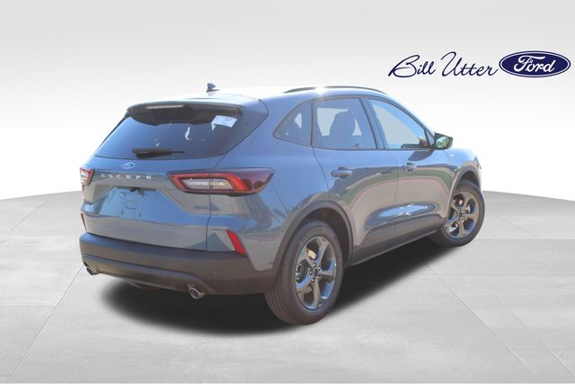 2026 Ford Escape ST-Line photo 3