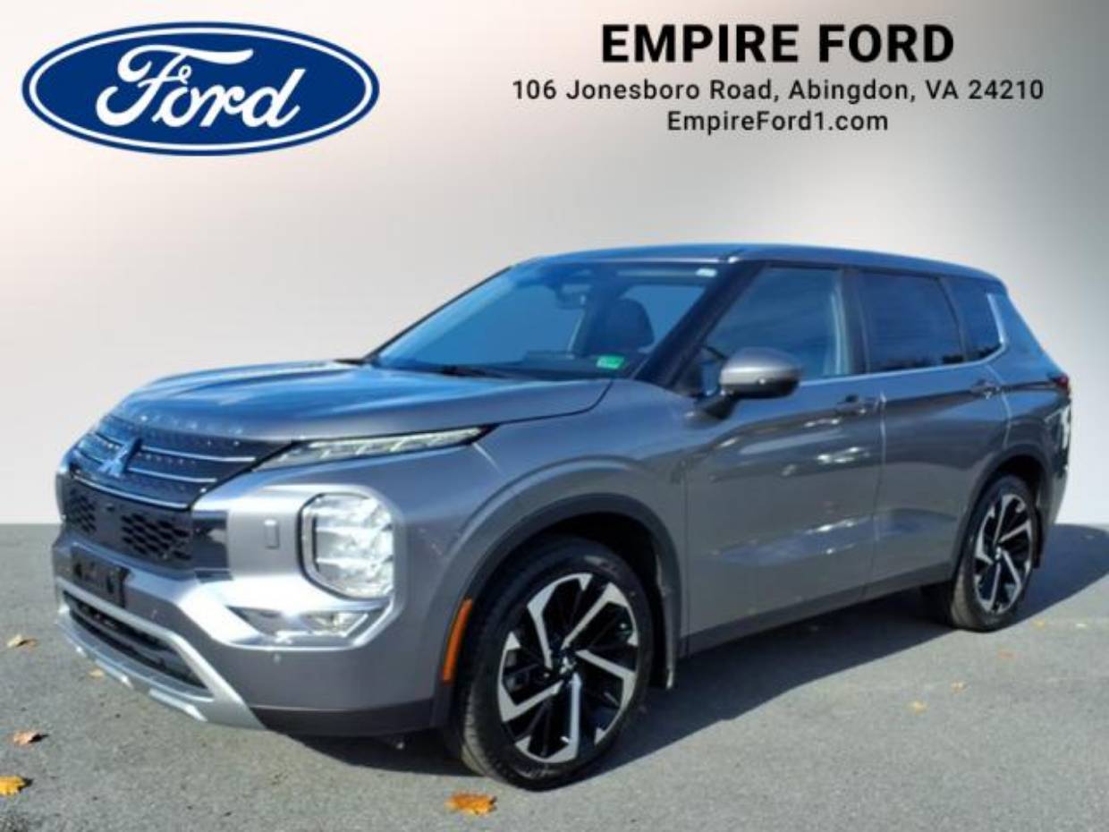 2022 Mitsubishi Outlander SE's photo