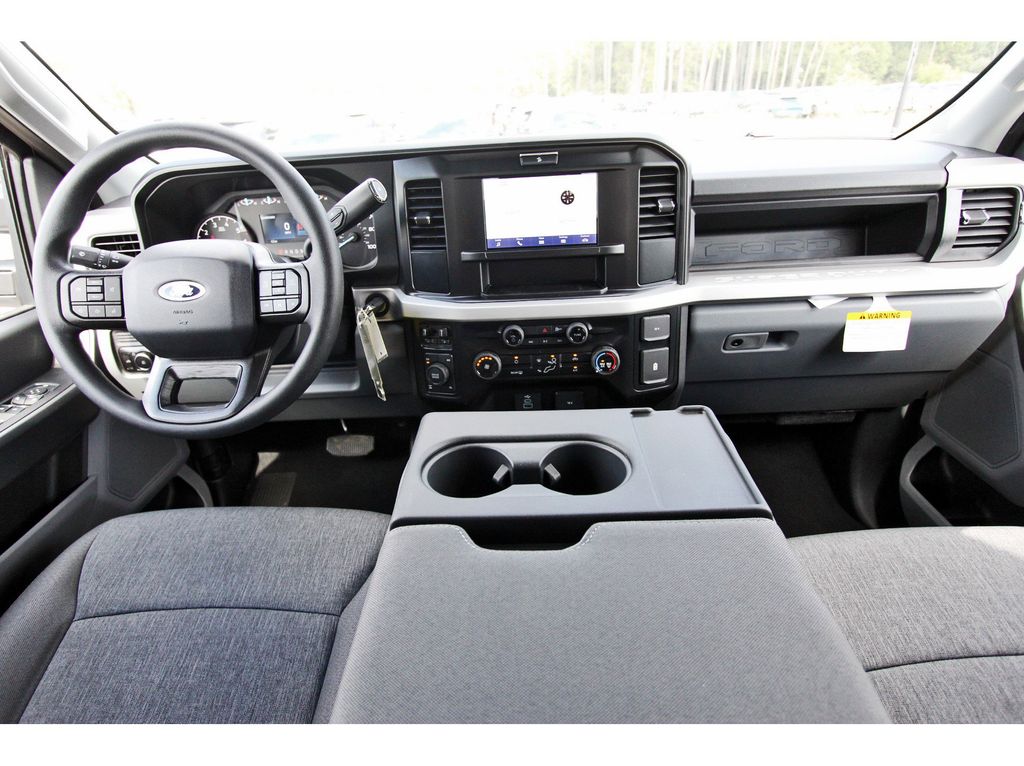 2026 Ford F-250 photo 4
