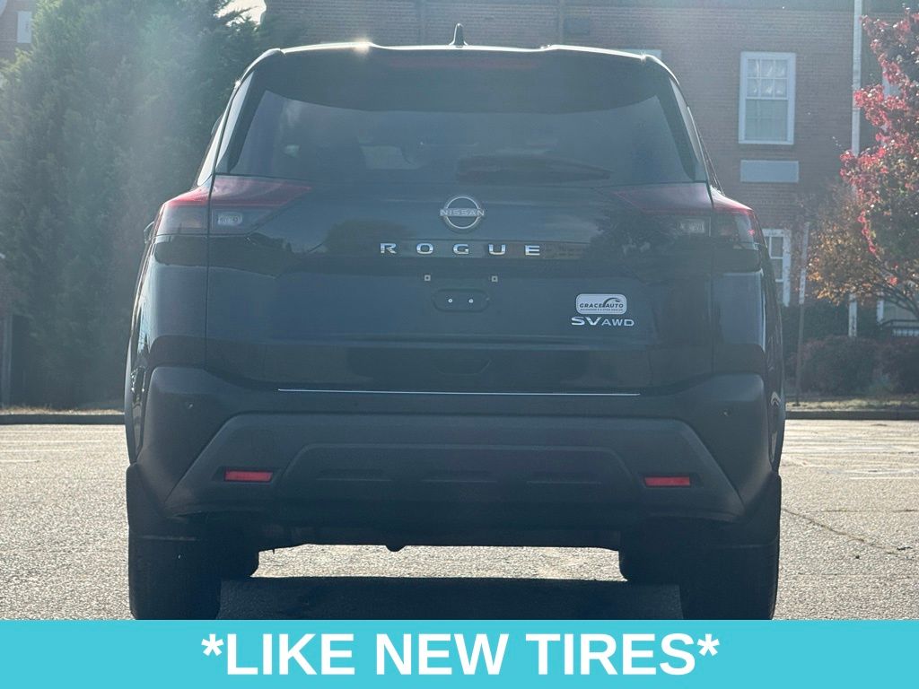 2022 Nissan Rogue SV photo 4