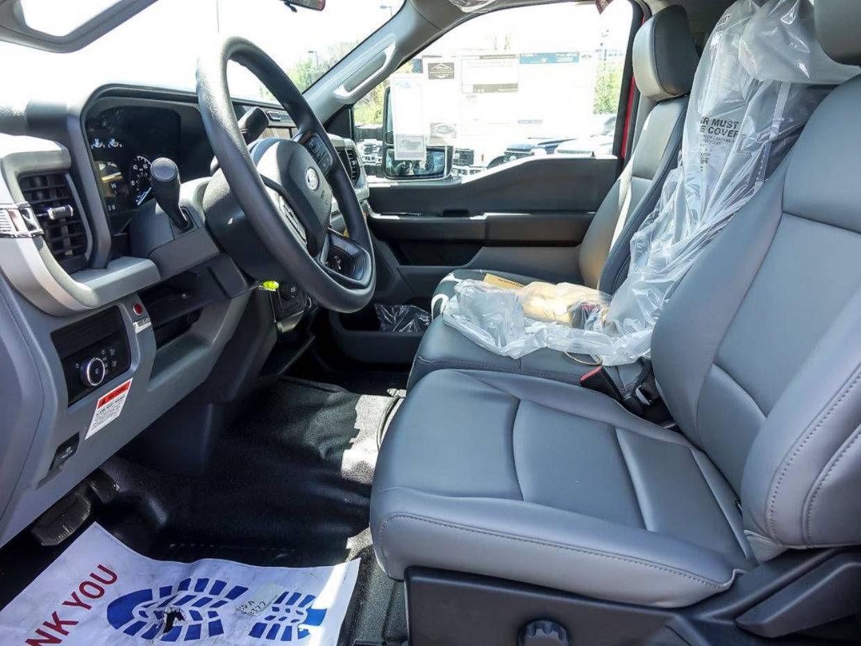 2025 Ford F-450 Super Duty Chassis Cab XL - Photo 10