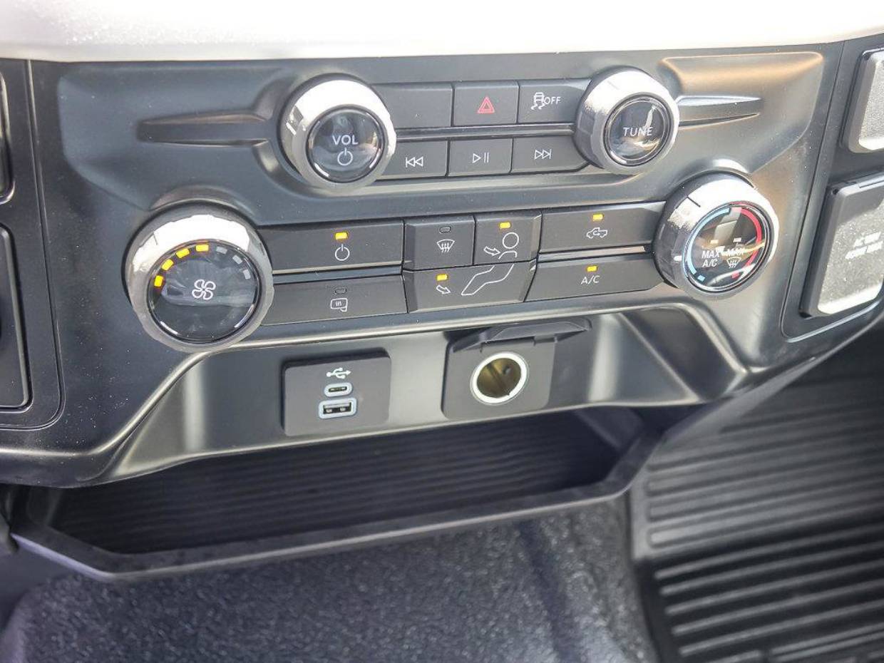 2025 Ford F-450 Super Duty Chassis Cab XL - Photo 16