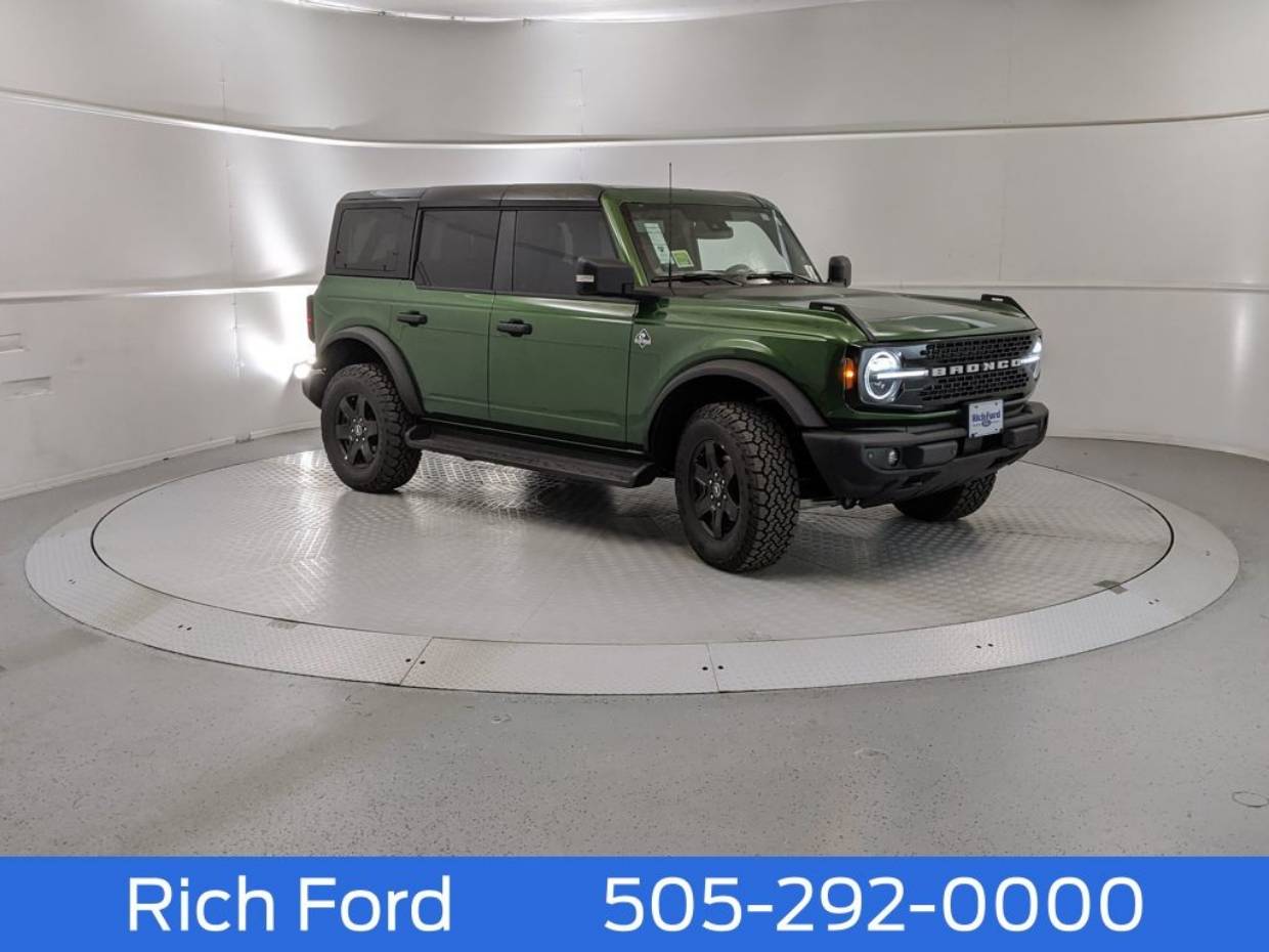 2025 Ford Bronco 4-Door Outer Banks's photo