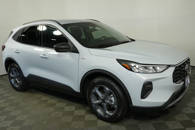 2026 Ford Escape ST-Line's photo