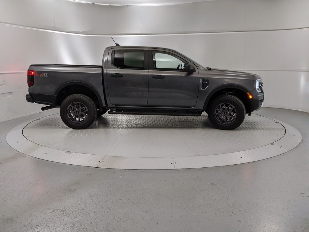 2025 Ford Ranger XLT photo 2