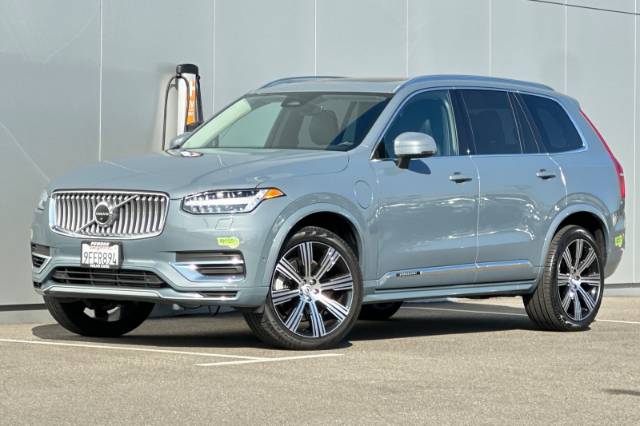 2023 Volvo XC90 Recharge Plug-In Hybrid T8 Plus 6 Passenger