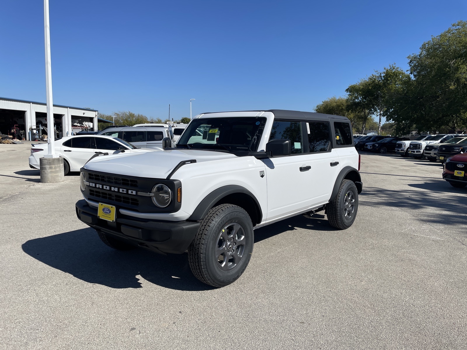 2025 Ford Bronco 4-Door Big Bend's photo