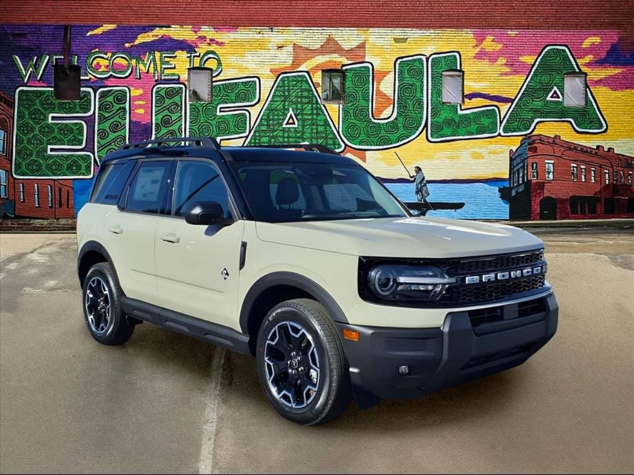 2025 Ford Bronco Sport Outer Banks's photo