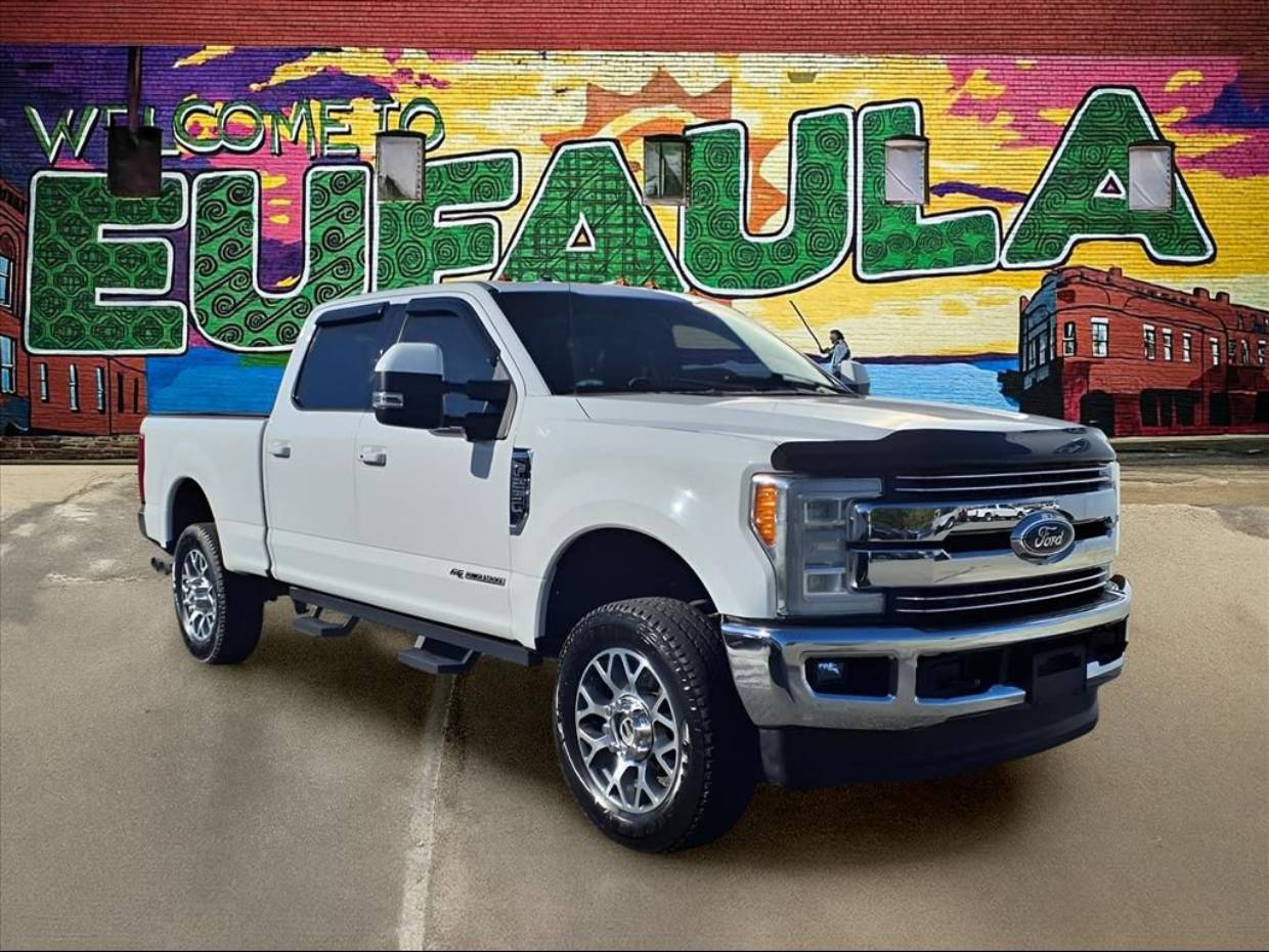 2017 Ford F-250 Super Duty Lariat's photo