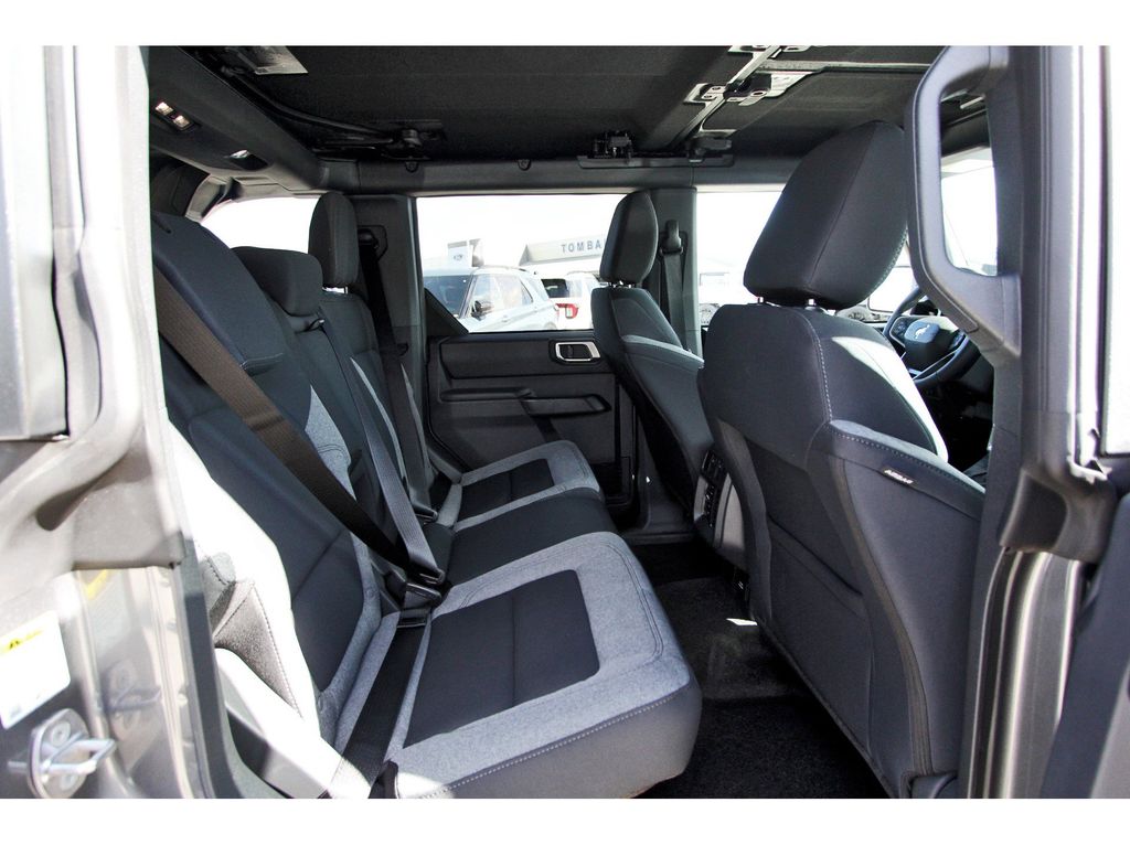 2025 Ford Bronco Big Bend photo 3
