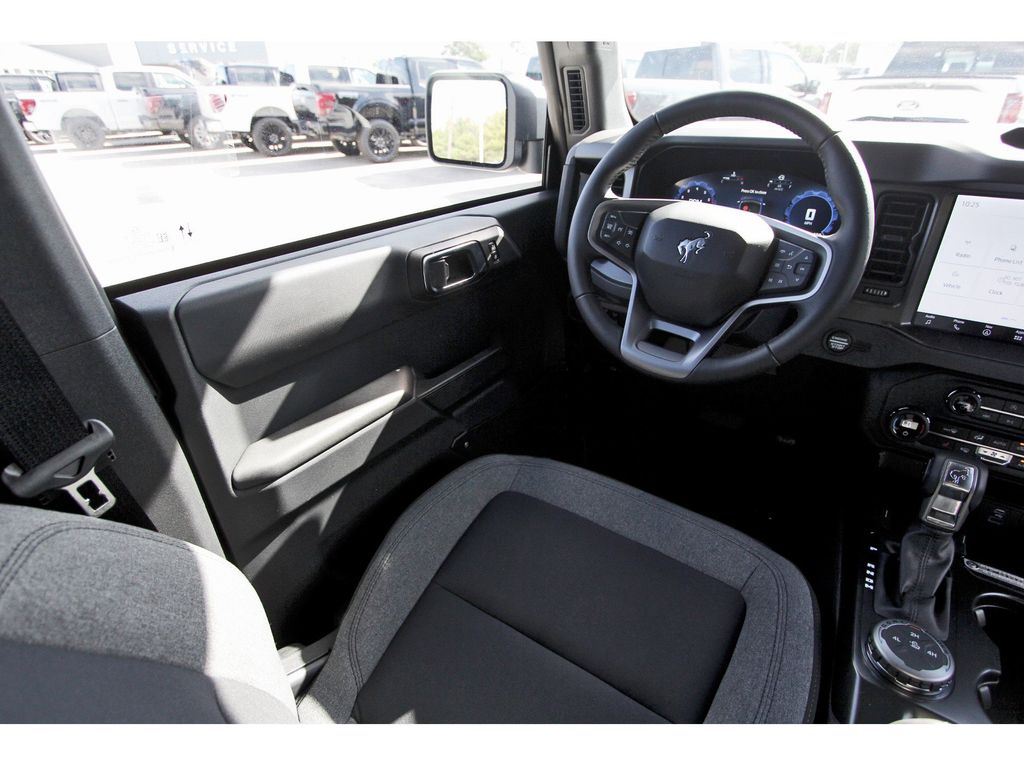 2025 Ford Bronco Big Bend photo 4