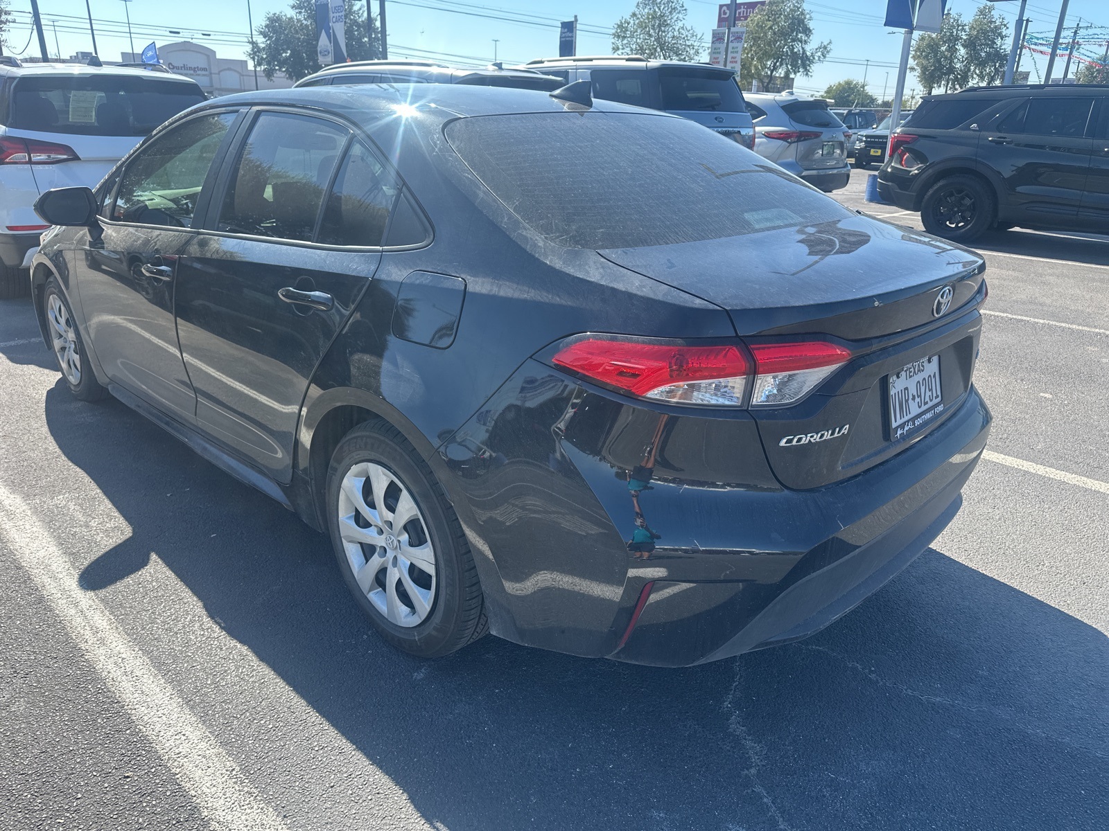 2020 Toyota Corolla LE photo 2