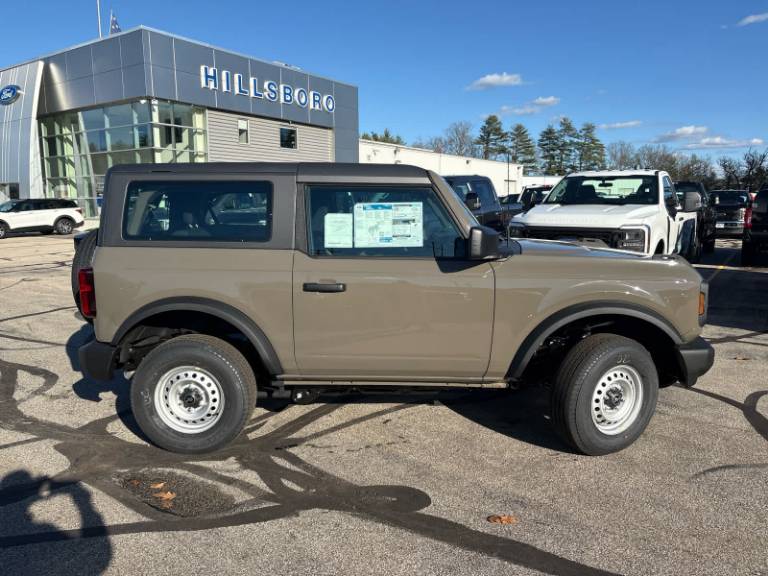 2025 Ford Bronco Base