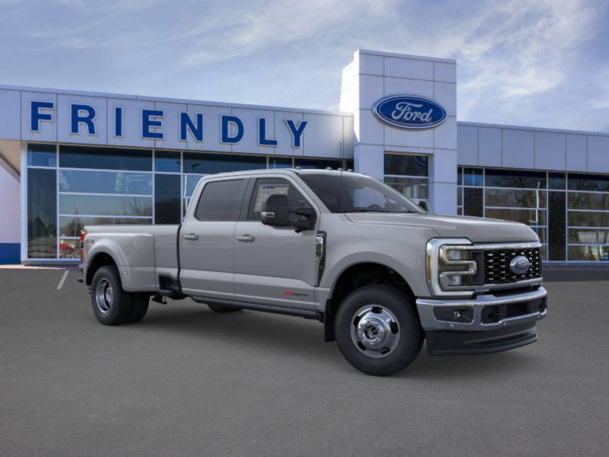 2025 Ford F-350 Super Duty Lariat's photo